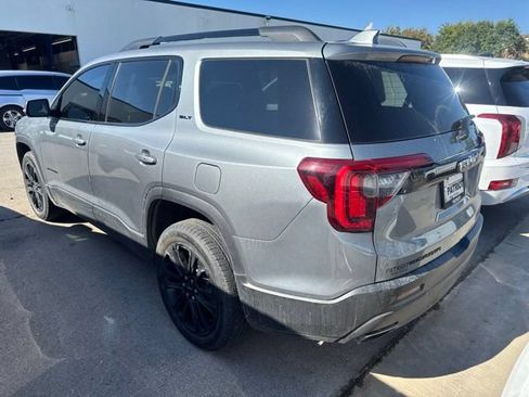 Used 2023 GMC Acadia SLT w/ Elevation Edition FWD image 4