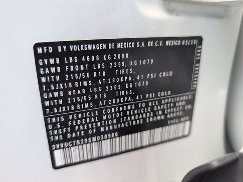 Used 2025 Volkswagen Taos SE AWD/4WD image 32