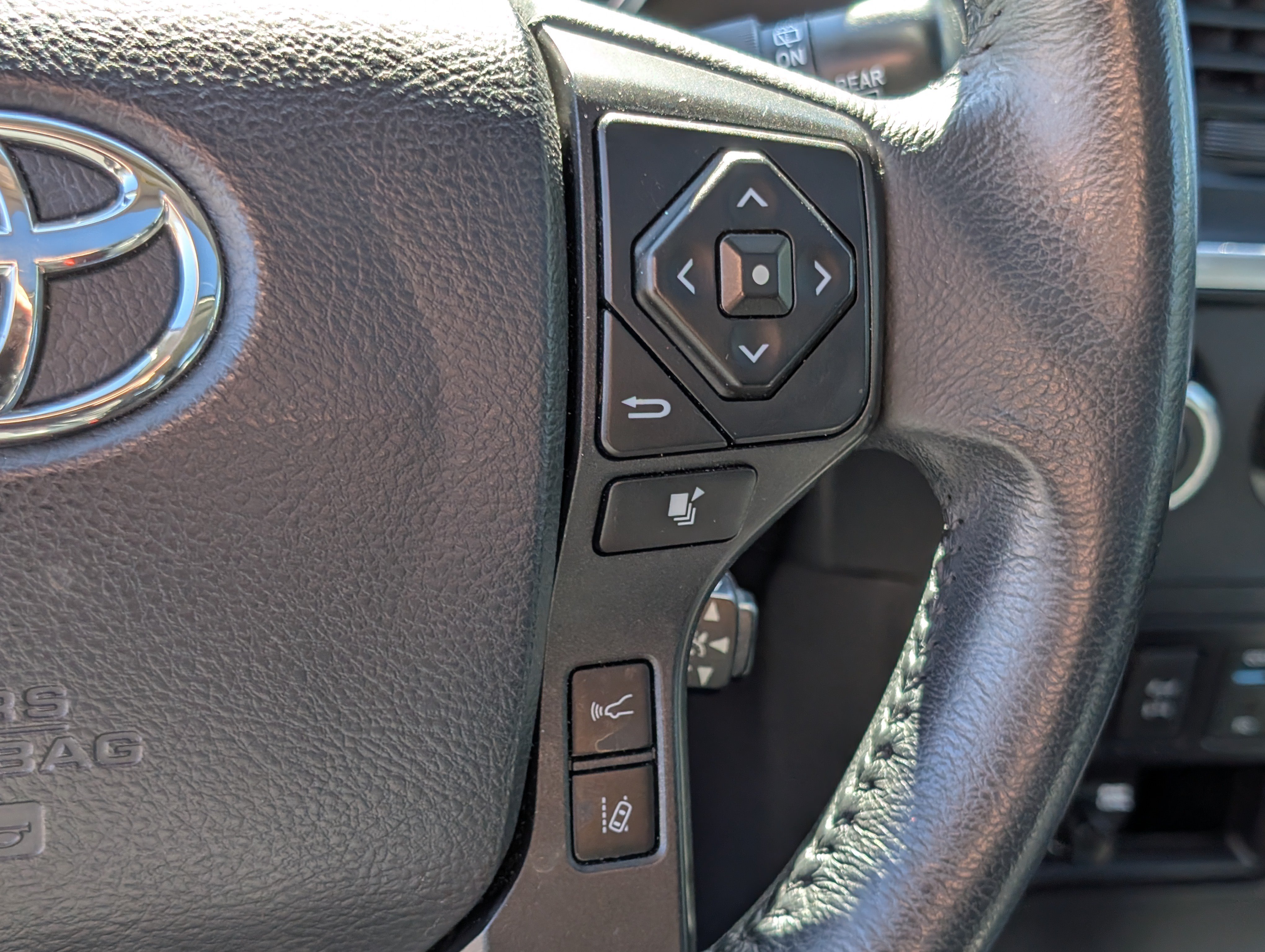 Used 2018 Toyota Sequoia TRD Sport AWD/4WD image 24
