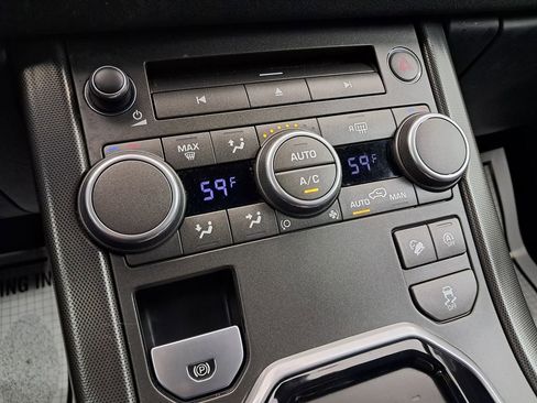 Used 2019 Land Rover Range Rover Evoque image 27