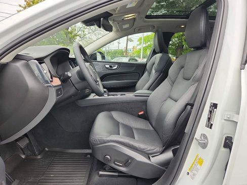Certified 2024 Volvo XC60 B5 Plus w/ Protection Package Premier AWD/4WD image 13