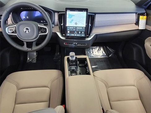 New 2026 Volvo XC90 B6 Plus w/ Protection Package Premier image 12