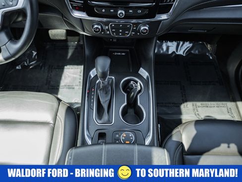 Used 2023 Chevrolet Traverse LT w/ LT Premium Package AWD/4WD image 31