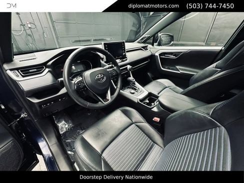 Used 2021 Toyota RAV4 XSE AWD/4WD image 17
