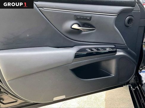 Used 2025 Lexus ES 350 w/ Premium Package FWD image 22
