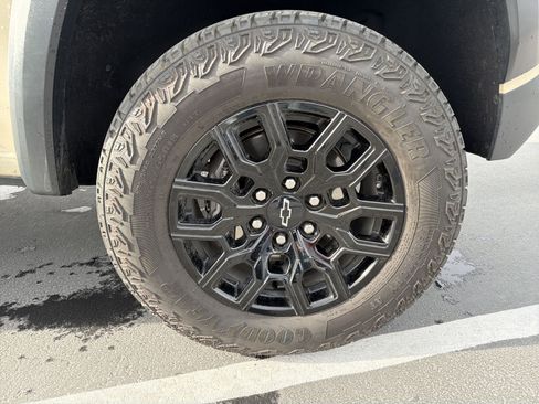 Used 2024 Chevrolet Colorado Trail Boss image 30