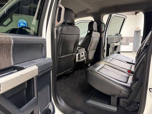 Used 2020 Ford F350 Lariat w/ Lariat Ultimate Package AWD/4WD image 32