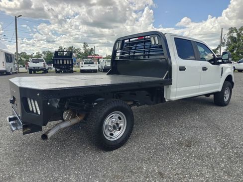 Used 2022 Ford F250 XL w/ Power Equipment Group AWD/4WD image 6