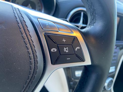 Used 2013 Mercedes-Benz SL 550 image 18