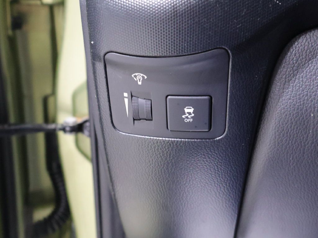 Used 2012 Kia Soul FWD image 28