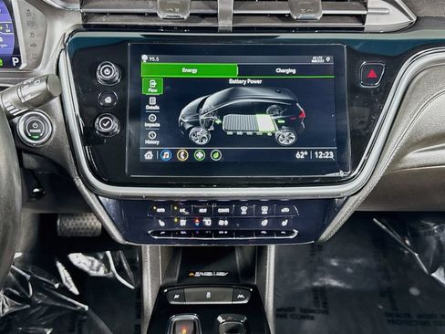 Used 2023 Chevrolet Bolt LT w/ Infotainment Package FWD image 13