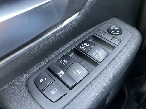 Used 2019 RAM 1500 Big Horn image 25