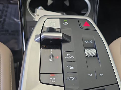 Certified 2025 BMW X1 xDrive28i w/ Convenience Package image 21