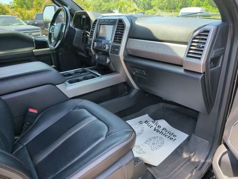 Used 2021 Ford F250 Platinum w/ FX4 Off-Road Package AWD/4WD image 12