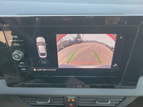 Used 2025 Volkswagen Jetta Sport image 13