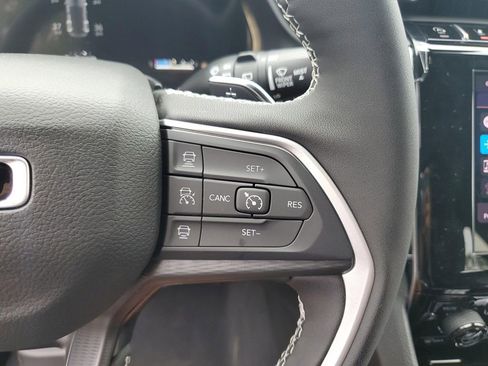 New 2025 Jeep Grand Cherokee Laredo X w/ Luxury Tech Group I image 26