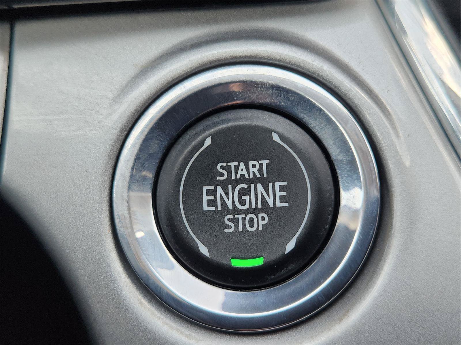 Used 2024 Chevrolet Trax LT FWD image 21