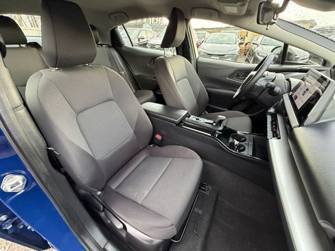 Used 2025 Toyota Prius LE image 34