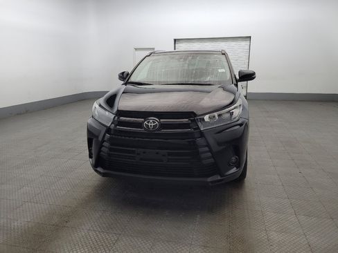 Used 2019 Toyota Highlander SE image 15