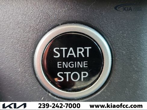 Used 2022 Nissan Rogue SV image 25