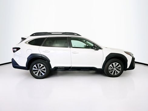 Used 2023 Subaru Outback Premium image 10