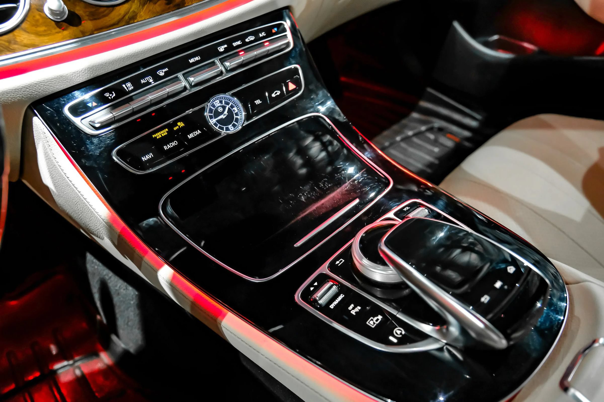 Used 2018 Mercedes-Benz E 300 image 23