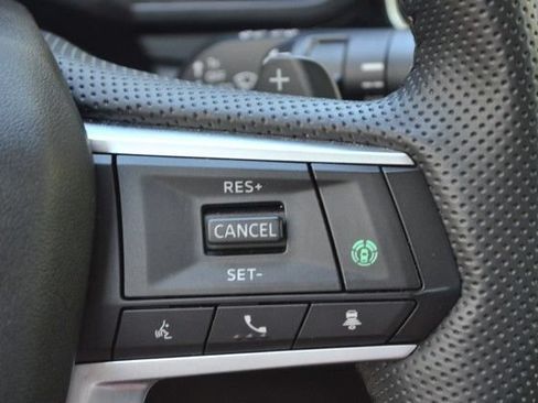 Used 2025 Mitsubishi Outlander SE AWD/4WD image 21