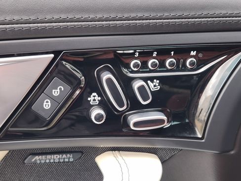 Used 2017 Jaguar F-TYPE S RWD image 27