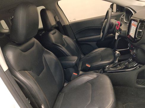 Used 2018 Jeep Compass Limited w/ Navigation Group AWD/4WD image 21