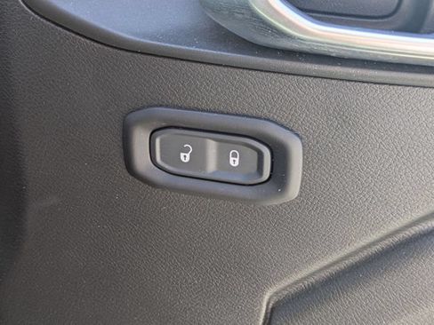 Used 2025 Jeep Wrangler Unlimited Rubicon AWD/4WD image 28