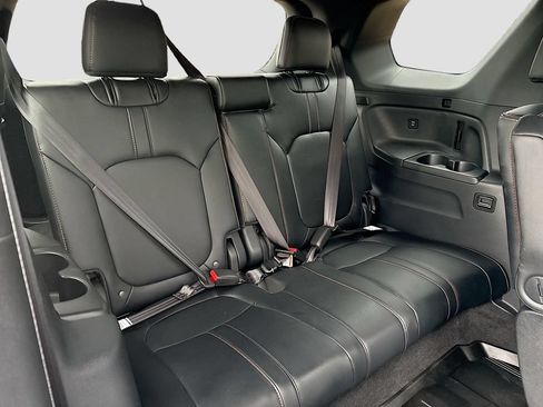 Used 2025 Honda Pilot TrailSport image 27