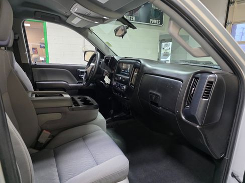 Used 2019 Chevrolet Silverado 1500 Custom w/ Custom Convenience Package image 23
