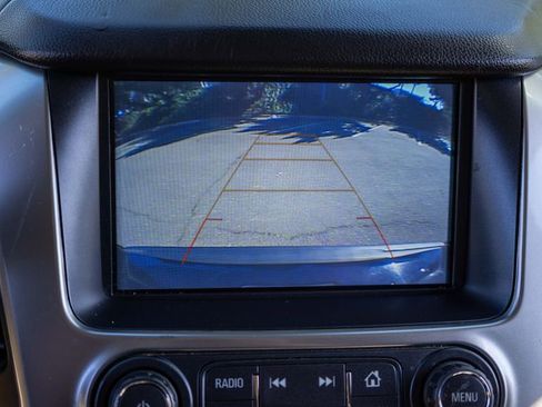 Used 2020 Chevrolet Suburban LT w/ Z71 Midnight Edition image 33