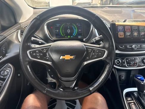 Used 2018 Chevrolet Volt Premier w/ Driver Confidence Package FWD image 14