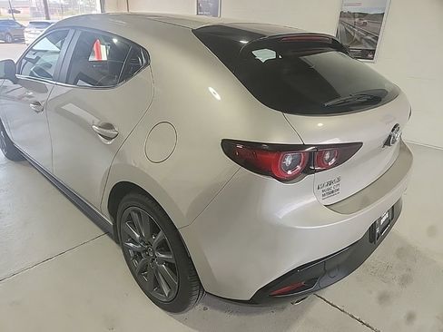 Used 2024 MAZDA MAZDA3 s FWD image 5