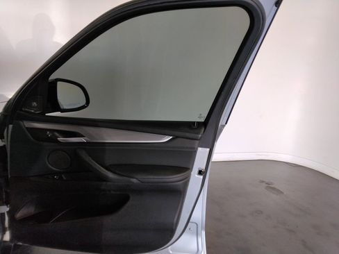 Used 2015 BMW X5 xDrive50i image 47