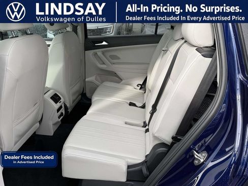 Used 2024 Volkswagen Tiguan SE w/ Panoramic Sunroof Package FWD image 14