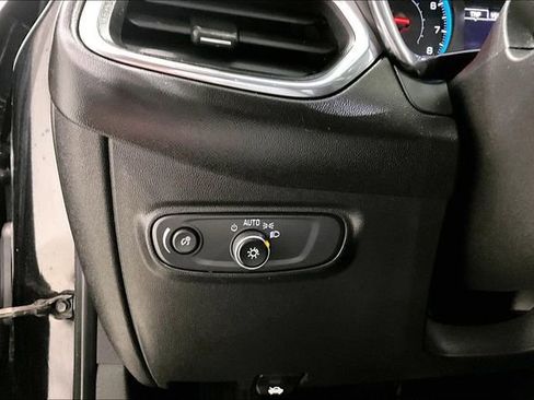 Used 2018 Chevrolet Equinox LT image 37