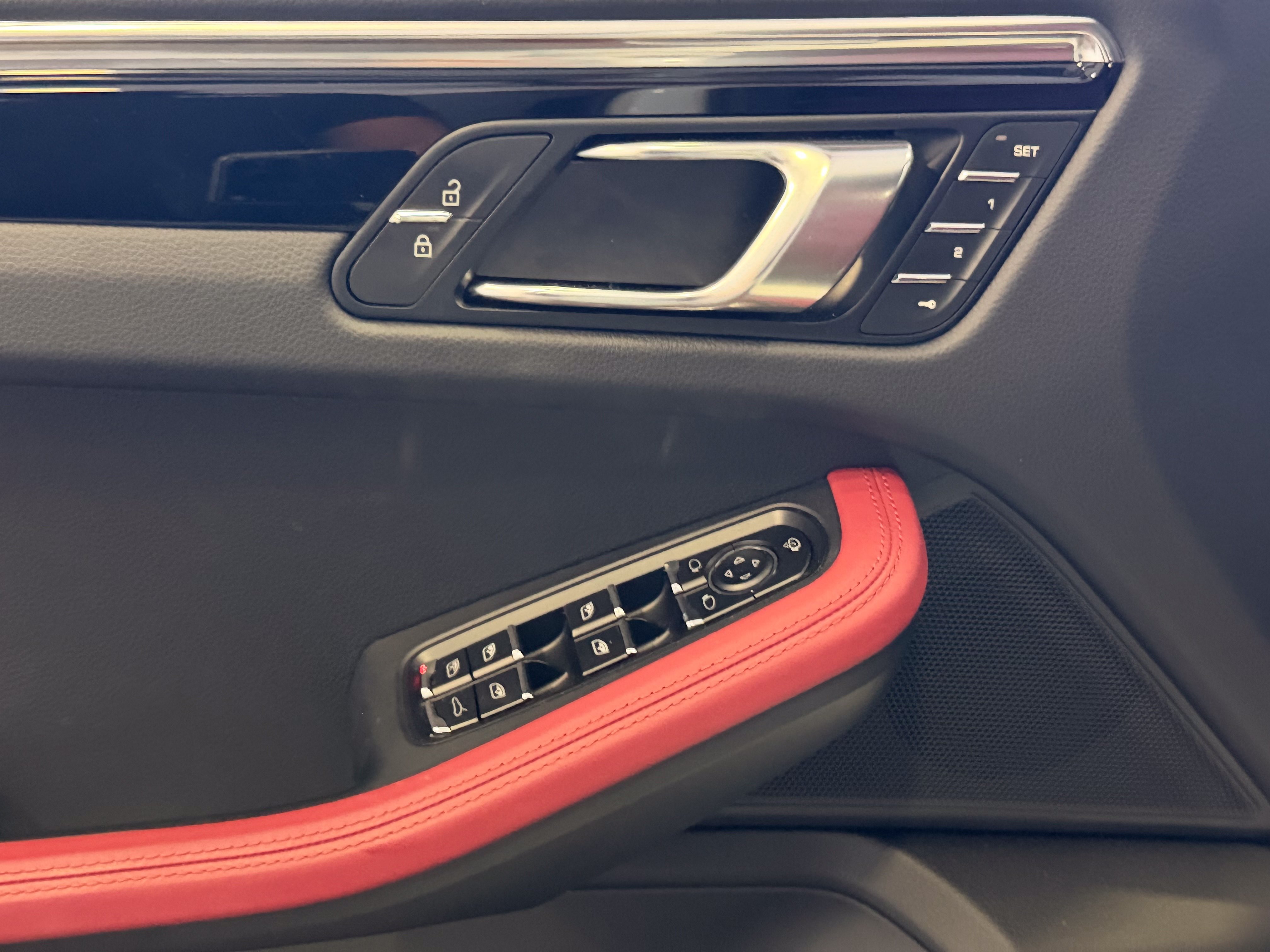 Certified 2026 Porsche Macan Turbo AWD/4WD image 14