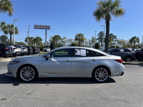 Used 2021 Toyota Avalon Limited w/ Advanced Safety Package image 7