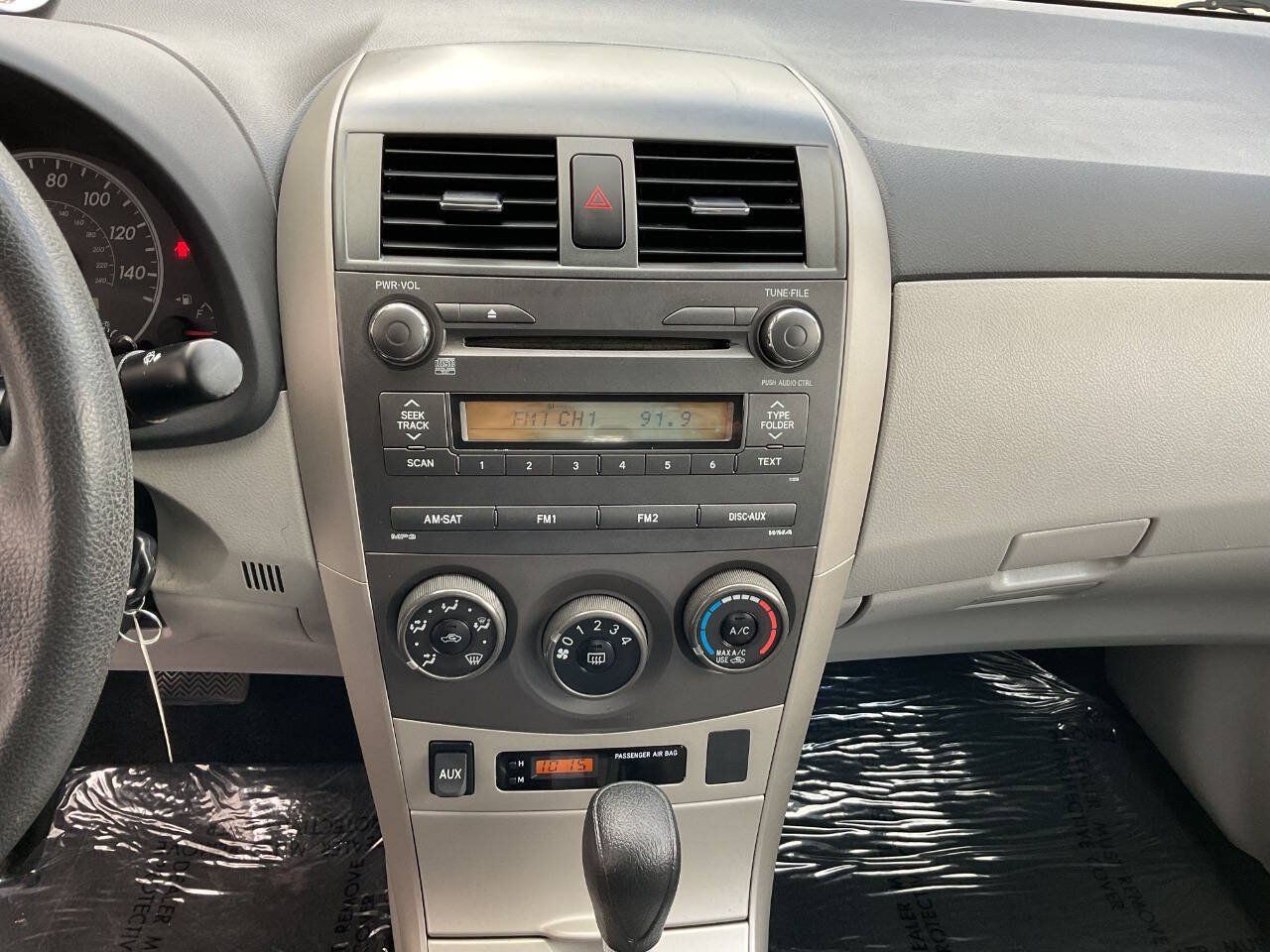 Used 2011 Toyota Corolla LE FWD image 19