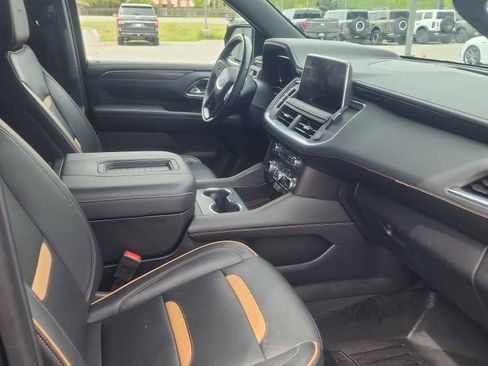 Used 2024 GMC Yukon AT4 w/ Technology Package AWD/4WD image 16