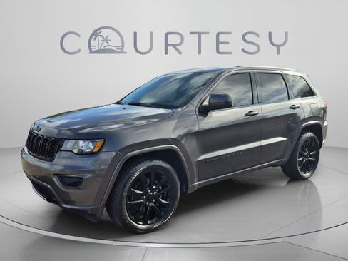 Used 2019 Jeep Grand Cherokee Altitude RWD image 1