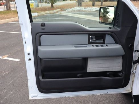 Used 2013 Ford F150 XLT w/ Mid Equipment Group image 23