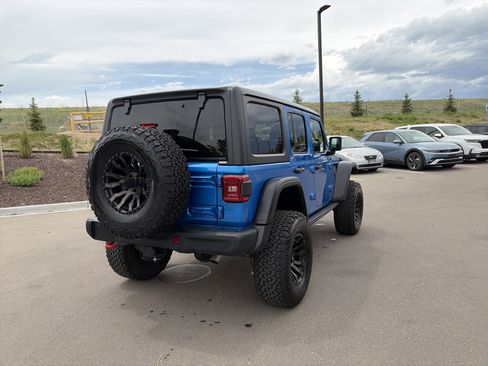 Used 2025 Jeep Wrangler Unlimited Rubicon w/ Steel Bumper Group AWD/4WD image 8