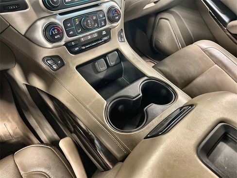 Used 2020 GMC Yukon SLT image 37