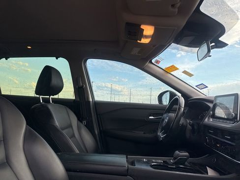 Certified 2023 Nissan Rogue S FWD image 25