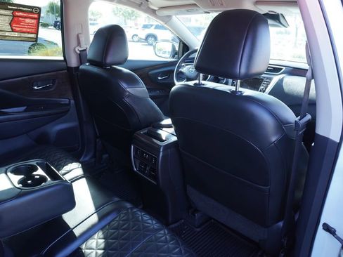 Certified 2019 Nissan Murano Platinum w/ Cargo Package AWD/4WD image 10