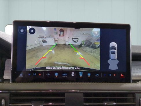 Used 2024 Lincoln Corsair Premiere image 25