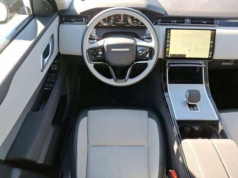 Used 2025 Land Rover Range Rover Velar S image 12